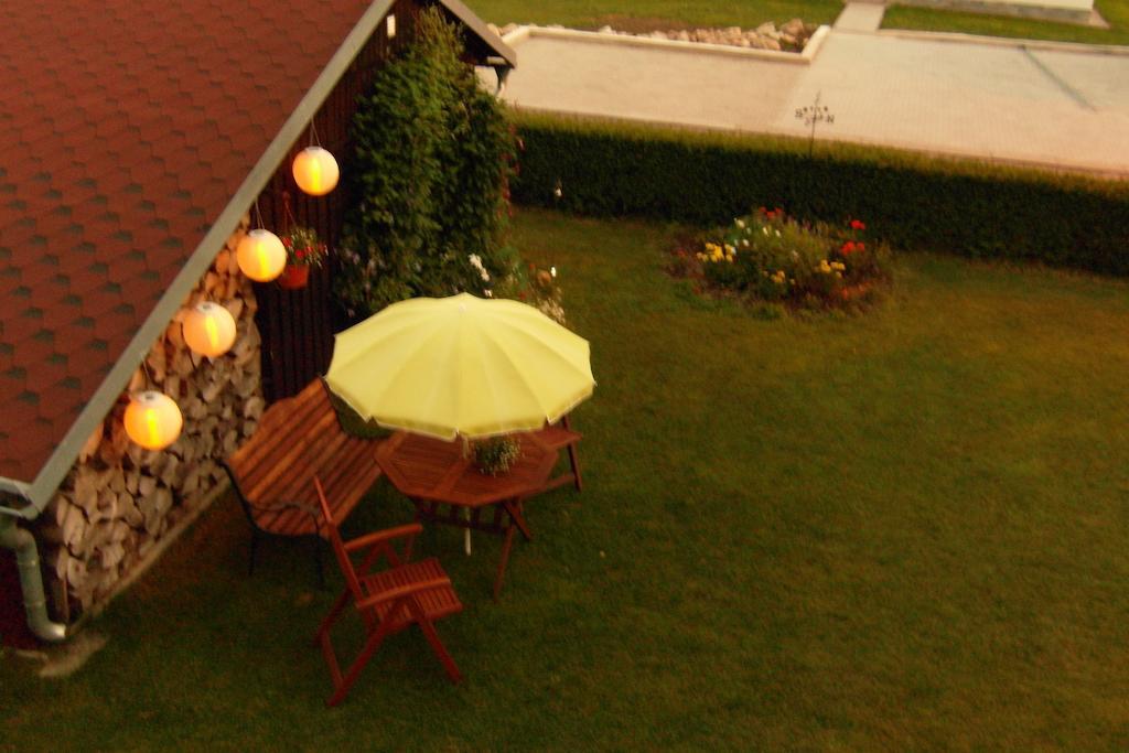 Pension Arabela Bed & Breakfast Harrachov Bagian luar foto